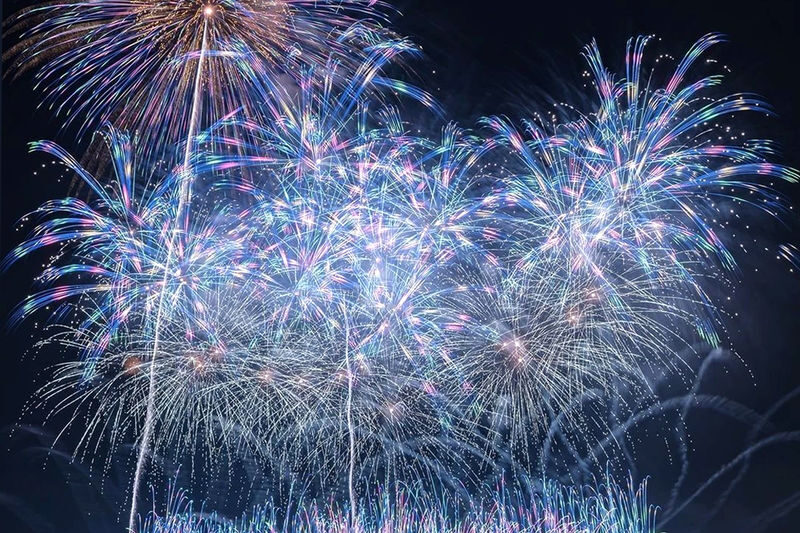 Optional Fireworks Cruise: Tokyo Atami Sea Fireworks Festival One-Day Tour: Kamakura Enoshima / Hakone Lake Ashi Classic Routes Optional (Departing from Tokyo / Chinese and English Services) - Atami Sun Beach: arrive ready to wait