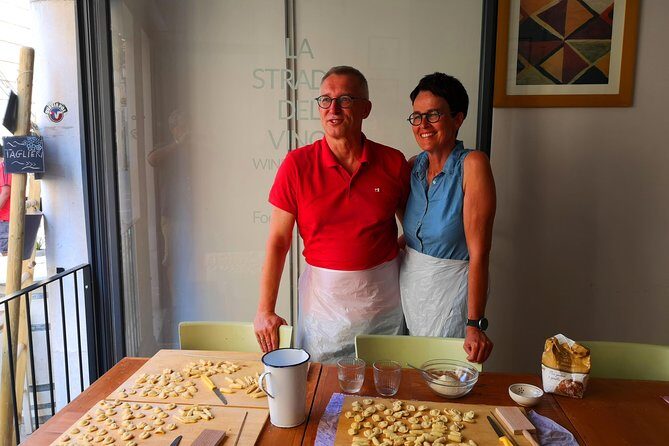 Orecchiette Cooking Class and Wine Pairing in Lecce - Key Points
