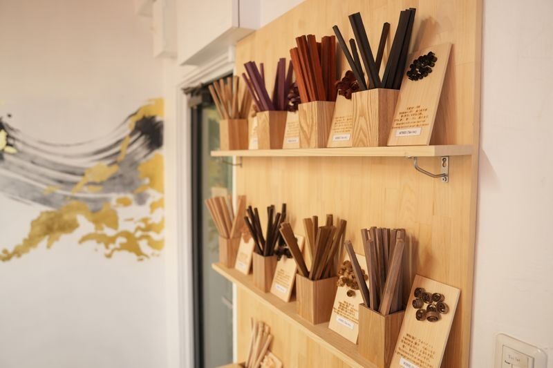 Original Japanese Chopstick Making Experience in Kyoto Gion (CHOPSTICKS LAB MISAKI) - Choosing wood in Gion