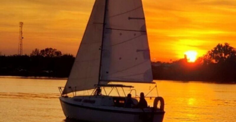 Orlando: Private Sunset Sailing Trip on Lake Fairview - Key Points