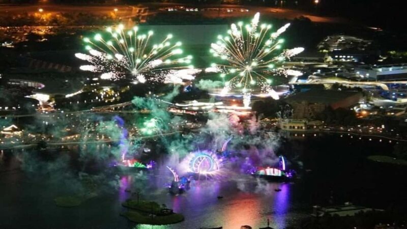 Orlando:*Limited Time*Halloween/Christmas Fireworks Tour - The Itinerary and What You Can Expect