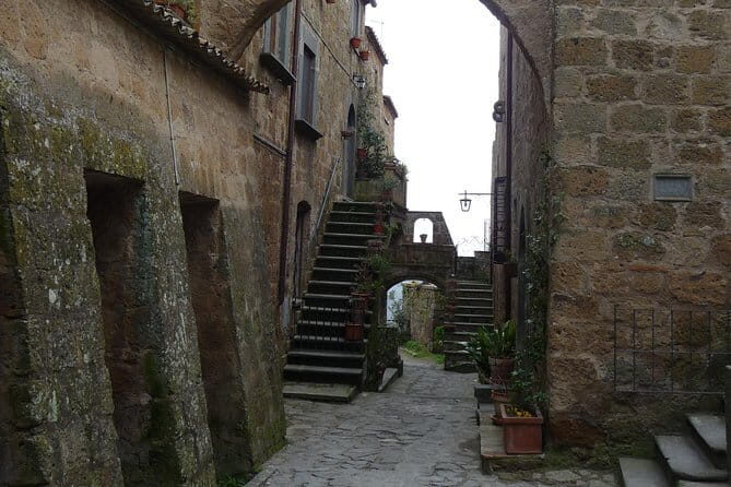 Orvieto, Civita di Bagnoregio, Pitigliano PRIVATE TOUR from FLORENCE - Frequently Asked Questions