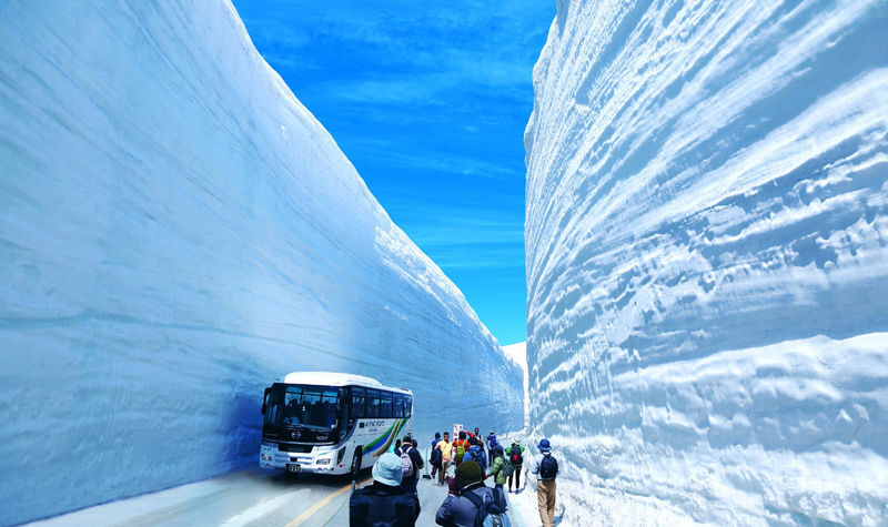 Osaka 2-Day Tateyama Kurobe Alpine Route & Kanazawa Tour - A mountain crossing that does the hard work for you