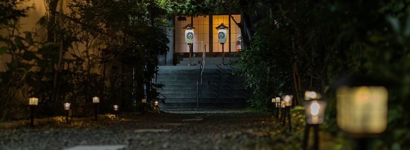 Osaka: Aroma Massage with Bamboo stick at the Temple - Matcha, sweets, and a short cultural lesson