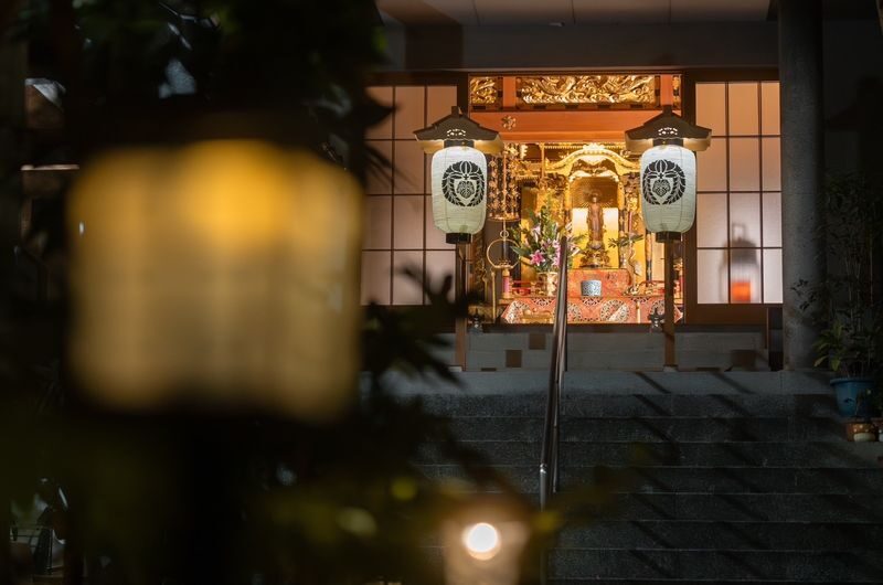Osaka: Aroma Massage with Bamboo stick at the Temple - Should you book it?