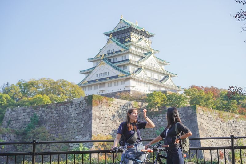 Osaka Castle & Local Neighborhoods 5h Bike Tour with Lunch - Meeting near Tenma-bashi and getting comfortable on the bike