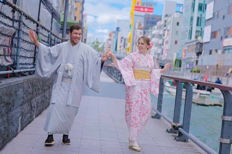 Osaka Castle Park/Shinsaibashi/Yasaka Shrine Photoshoot Experience - At a glance