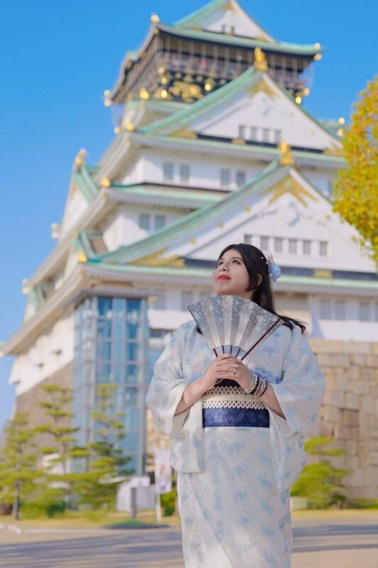 Osaka Castle Park/Shinsaibashi/Yasaka Shrine Photoshoot Experience - Shinsaibashi: a city-side setting
