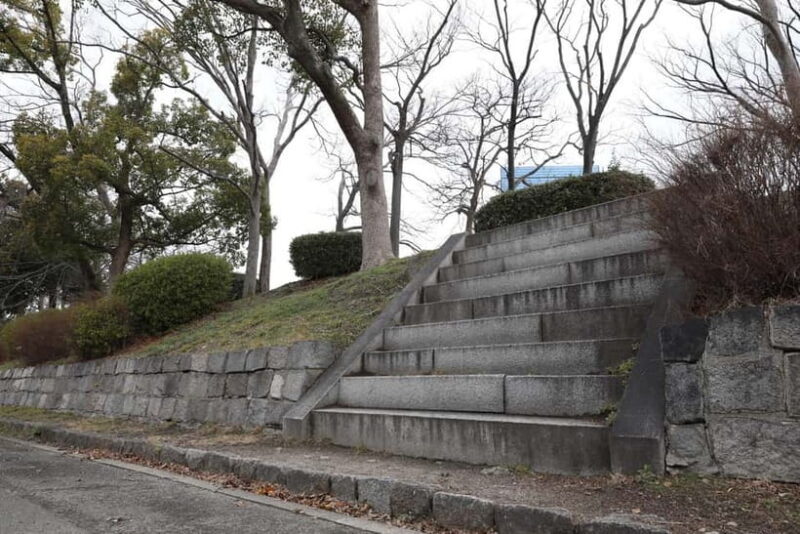 Osaka Castle Private Guided Tours in Samurai Armor - The Sum Up