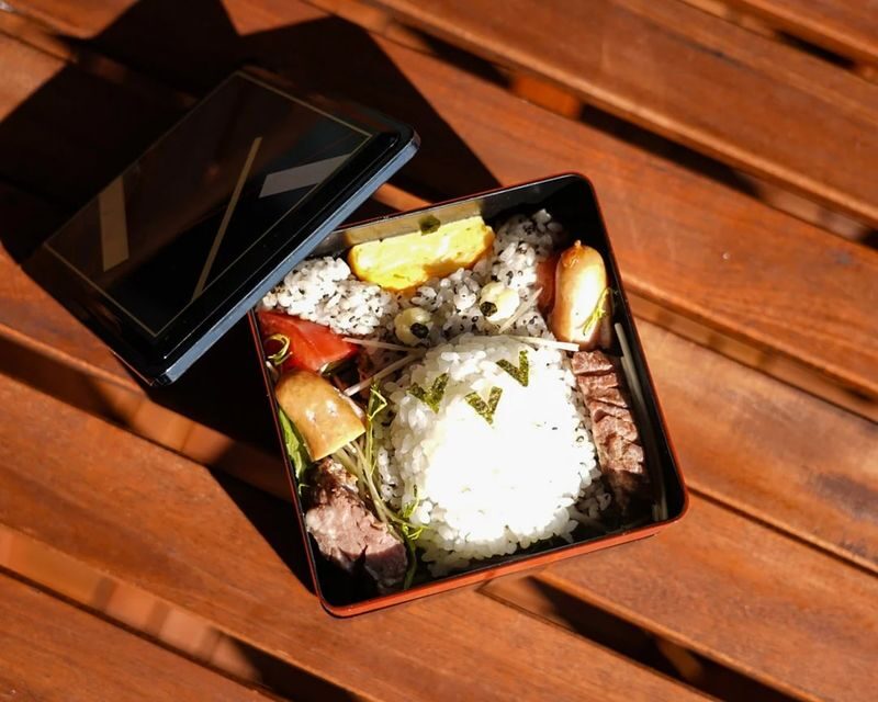 Osaka Character Bento Class - A lunch box becomes a character