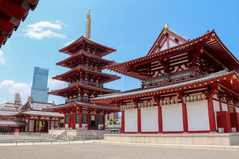 Osaka City, Osaka Castle, Kuromon Market, & Dotonbori Walking Tour - Making an ukiyo-e print by hand