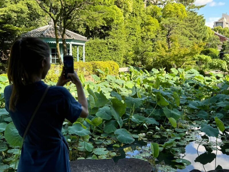 Osaka: Explore the Spiritual and Modern Sides of Osaka - Starting Point: Meeting Your Guide