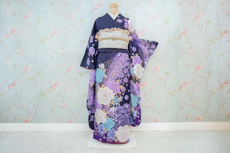Osaka: Furisode Kimono 1-Day Rental - Key Points