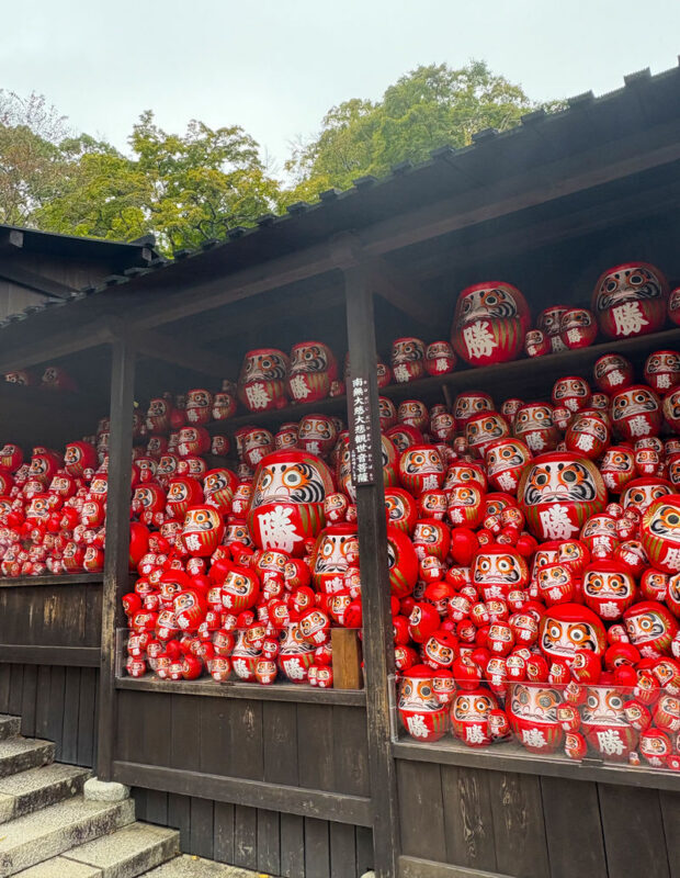 Osaka Katsuo-ji & Kyoto Arashiyama & Fushimi Inari Tour (From Osaka) - Katsuo-ji: Daruma dolls in a mountain temple