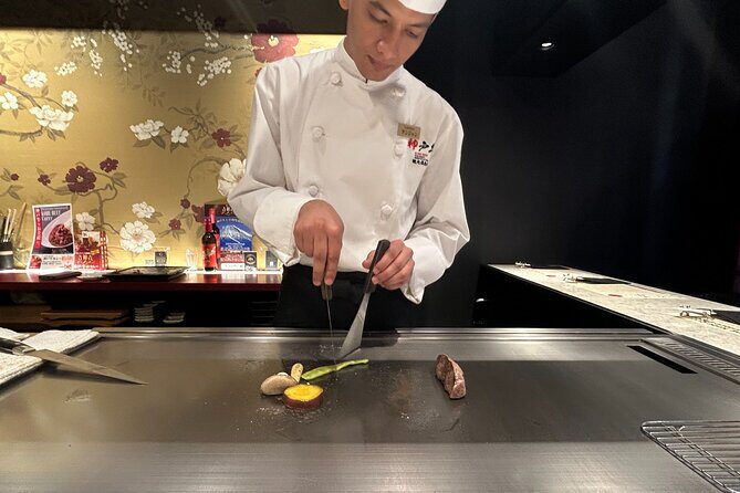Osaka Kobe Beef Teppanyaki Experience with Guide - Engaging First Impressions