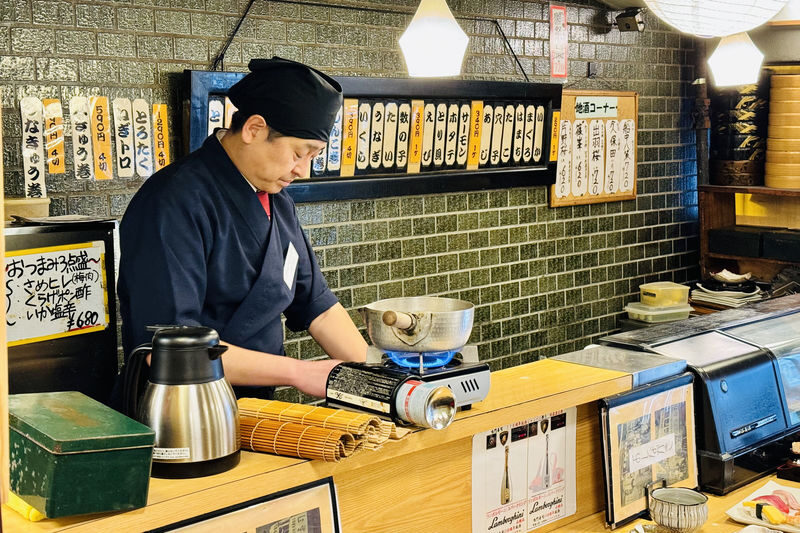 Osaka: Naruto Sushi Omakase Set & Sushi Making Experience at a Century-Old Restaurant | Klook Exclusive - A 110-year-old restaurant in Namba