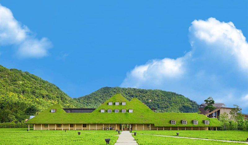 Osakas 4 Major Attractions: Lake Biwa & La Collina Day Trip - Who will enjoy this day trip?