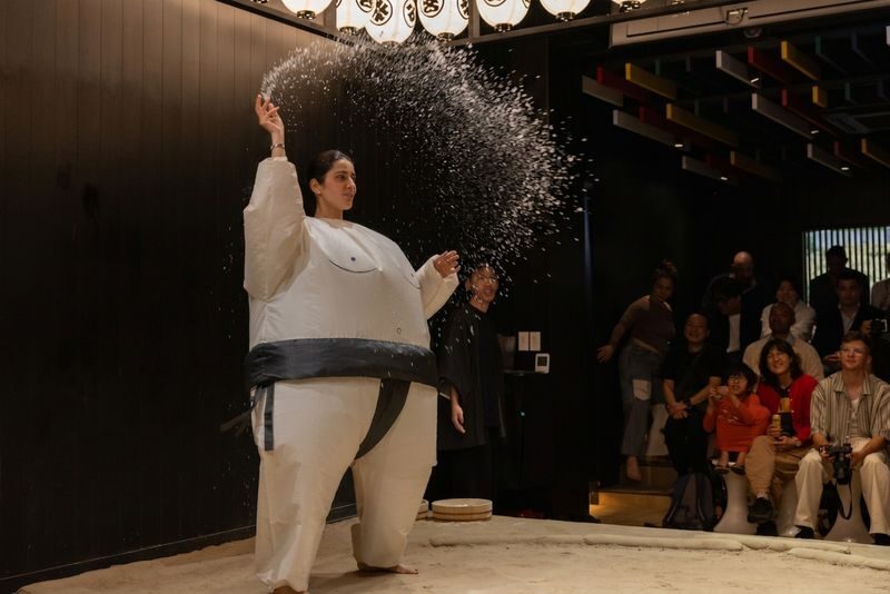 OSAKA Sumo Live Match show Experience with salt-throwing Challenge! - The gallery question and other caveats