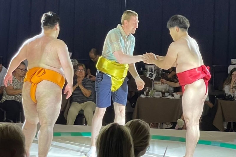 Osaka Sumo Show: Sumo Experience, Kimono Dress-Up & Chanko Nabe - Who will enjoy this show most