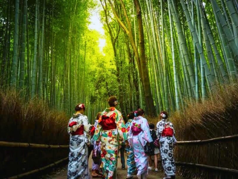 Osaka Todai-ji, Katsuo-ji, Arashiyama Full-Day Tour - Katsuo-ji’s Daruma dolls give the day an unusual start