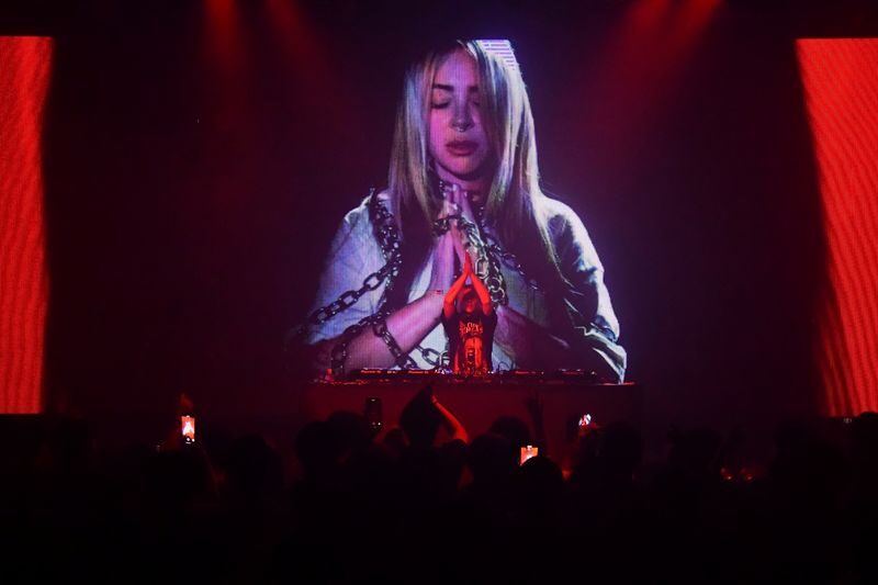 Osaka Umeda: PICCADILLY Live DINNER SHOW&NIGHTCLUB with Tasting Menu - Who should book this Osaka night out?