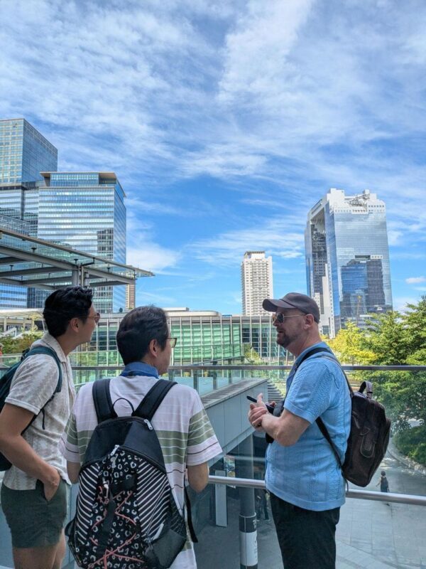 Osaka Walking Tour: Osaka Castle & River Cruise from Osaka or Kyoto - Aqua Liner: a quieter view from the river