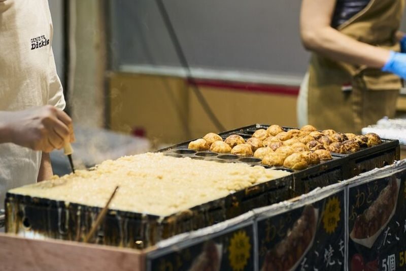 Osaka Walking Tour with Dotonbori River Cruise - Who will get the most from this walk