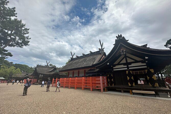 Osakas Hidden Gem: Sumiyoshi Taisha Shrine Tour in 90 Minutes - Practical Details and Logistics