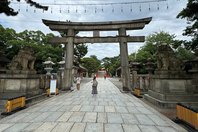 Osakas Hidden Gem: Sumiyoshi Taisha Shrine Tour in 90 Minutes - Who Should Take This Tour?