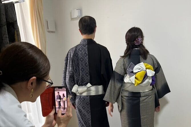 Oshima Tsumugi Kimono Dress Rental from Kagoshima - The Experience in Action: Walking Through Kagoshima