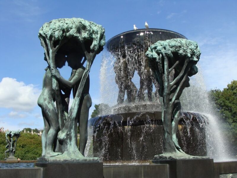 Oslo: City Highlights Guided Tour by Coach with Fjord Cruise - Why This Tour Works for Different Travelers