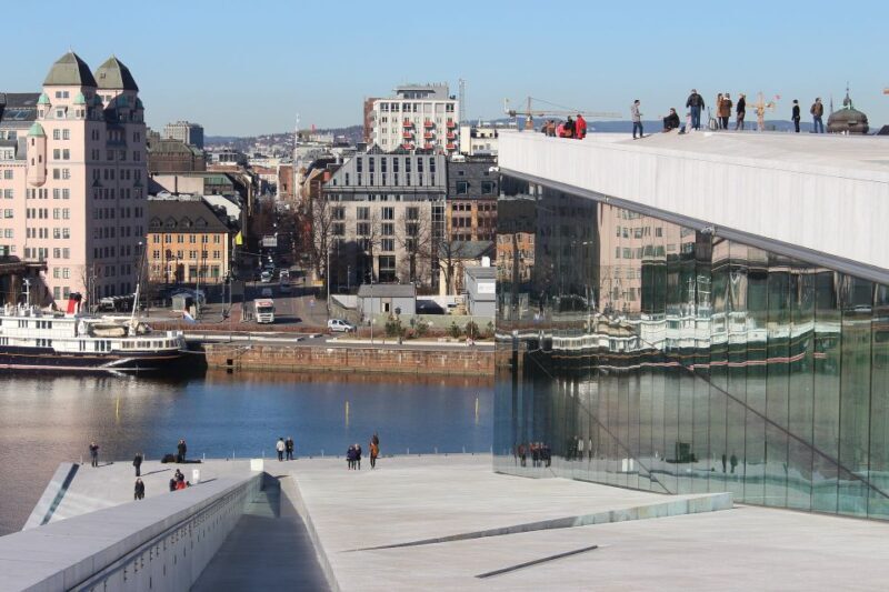 Oslo: Express Walk with a Local in 60 minutes - In-Depth Review of the Oslo Express Walk