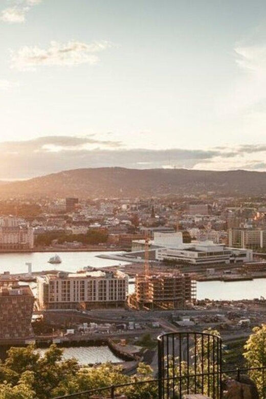 Oslo : Must-See Attractions Walking Tour With A Guide - In-Depth Review of the Oslo Must-See Attractions Walking Tour