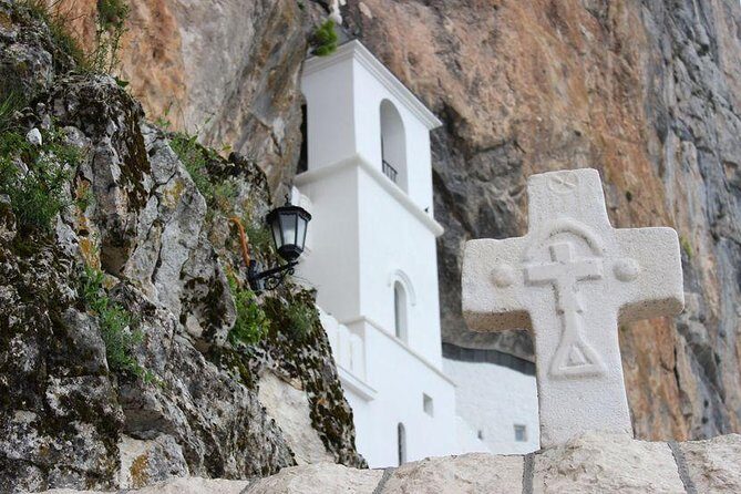 Ostrog Monastery tour - Key Points