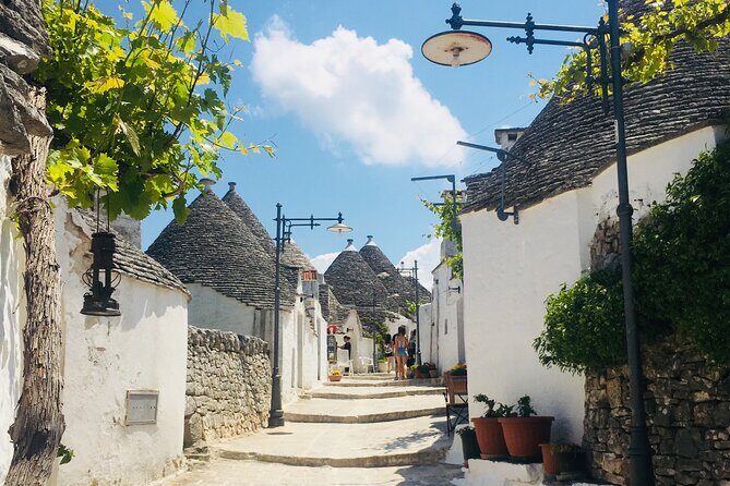 Ostuni, Alberobello and Polignano a Mare. Departing from Lecce - FAQ