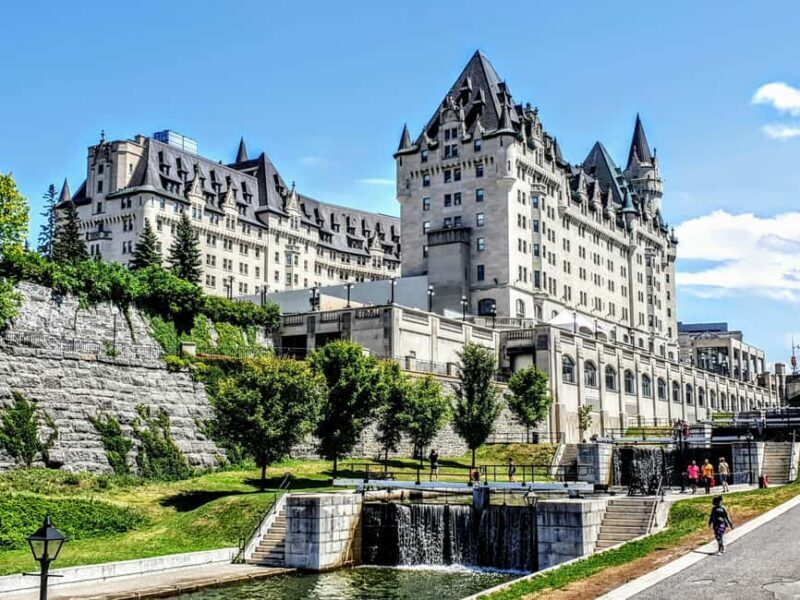 Ottawa: Guided Walking Tour in Japanese - A Deep Dive into the Ottawa Walking Tour Experience