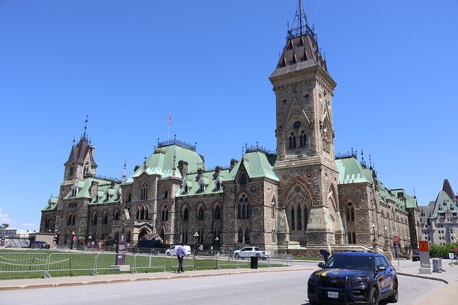 Ottawa Private Tour with Guide from Montreal - Who Should Consider This Tour?