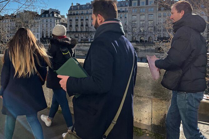 Outdoor Escape Game in Paris : The Stone of Nicolas Flamel - FAQ