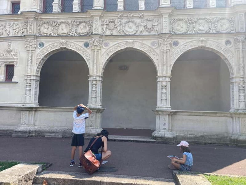 Outdoor Escape Game - Les Sucreries Royales - A Closer Look at the Outdoor Escape Game in Moret sur Loing