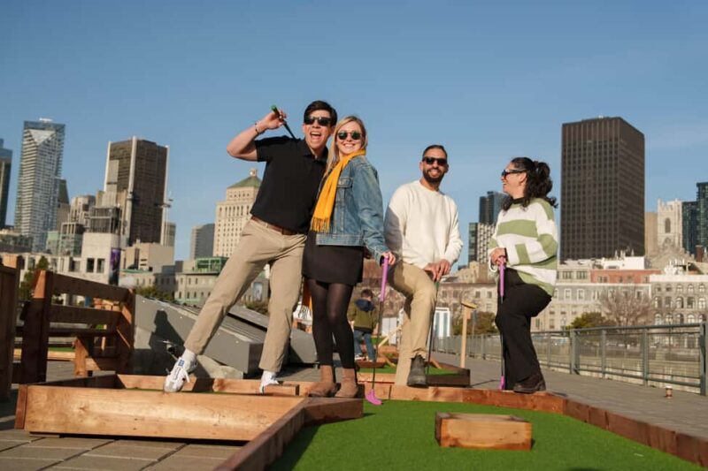 Outdoor mini golf in Montreal - Outdoor Mini Golf in Montreal: A Colorful Escape in the Old Port