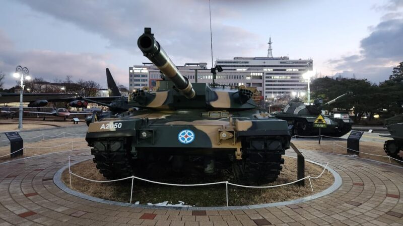 Outdoor tour of the war memorial museum of Korea - Engaging Overview of the Outdoor War Memorial Tour