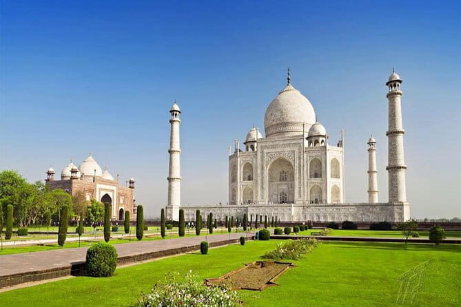 Overnight Agra Tour From Ahmedabad with Return Flights - Exploring the Itinerary in Detail