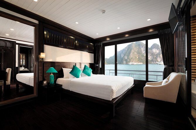 Overnight Luxury 5 Star Alisa Cruise with Meals, Kayak or Bamboo Boat - Discovering the Luxury of the Alisa Cruise in Halong Bay
