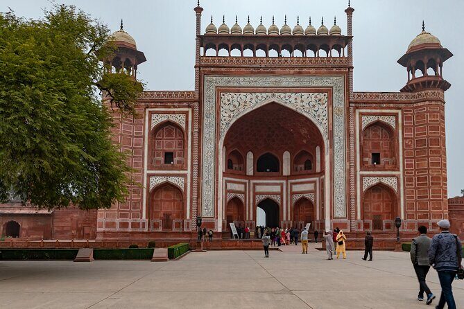 Overnight Taj Mahal & Agra Fort Tour From Delhi - FAQ