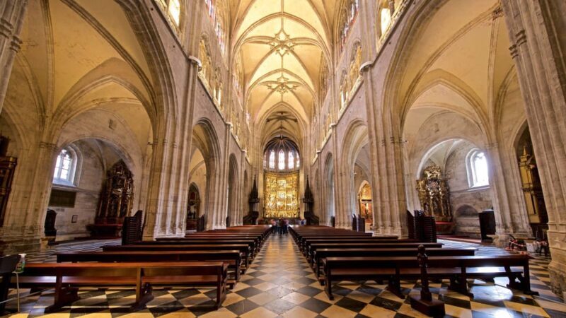 Oviedo: Cathedral Guided Tour - A Detailed Look at the Oviedo Cathedral Guided Tour