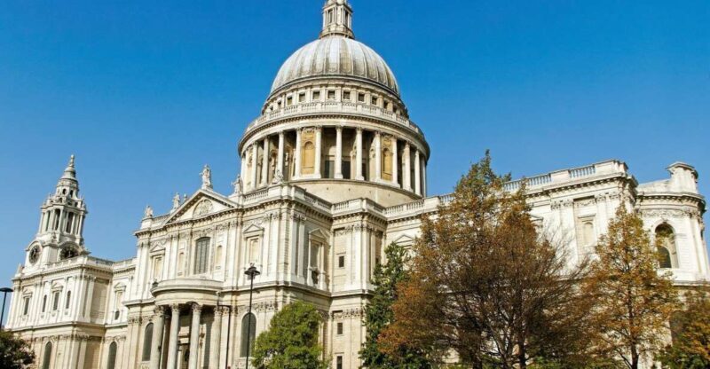 Oxford, Blenheim Palace & Bicester Village: Luxury Day Tour" - Oxford, Blenheim Palace & Bicester Village: Luxury Day Tour
