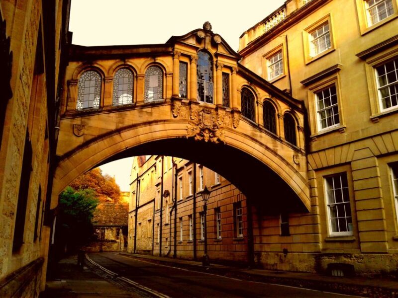 Oxford: University Tour for Prospective Students - An In-Depth Look at the Oxford University Tour Experience