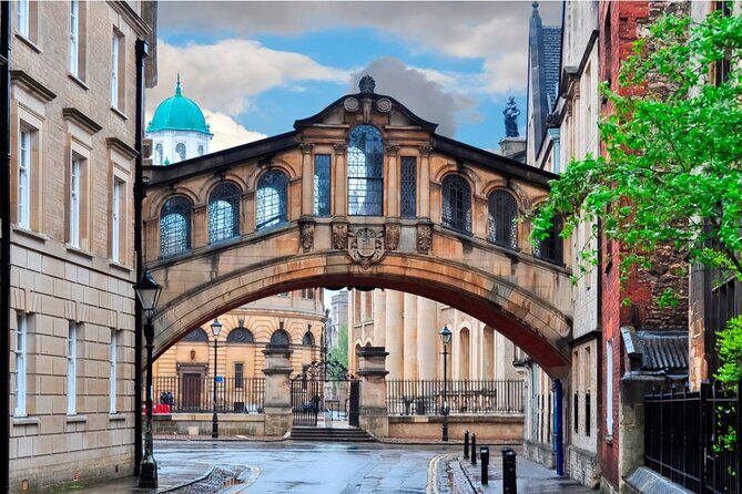 Oxfords Famous Alumni: Self-Guided Story Puzzle Walk - Who Will Love This Experience?