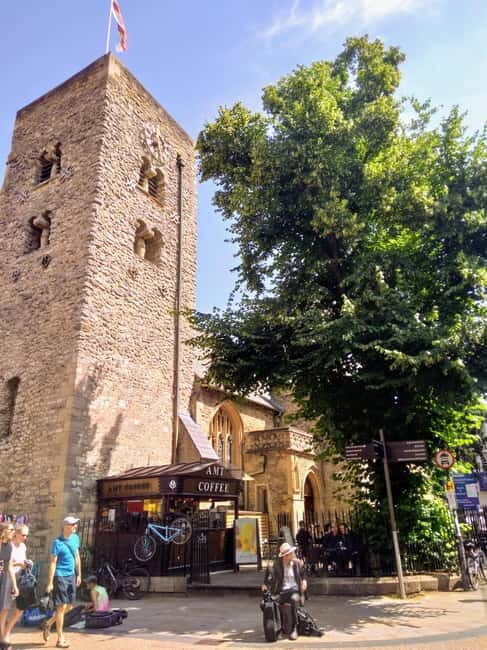 Oxford's famous and secret wonders in Italian - A Deep Dive into the Experience