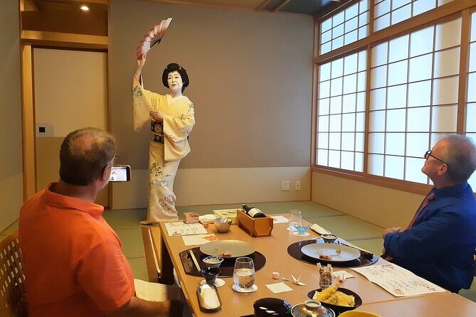 Ozashiki Geisha Plan with Lunch - An In-Depth Look at the Ozashiki Geisha Experience